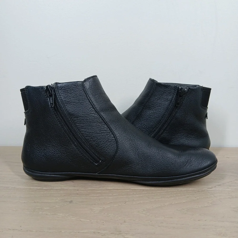 Camper Ankle Boots Womens 9 Black Leather Minimalist Comfort Casual Zip